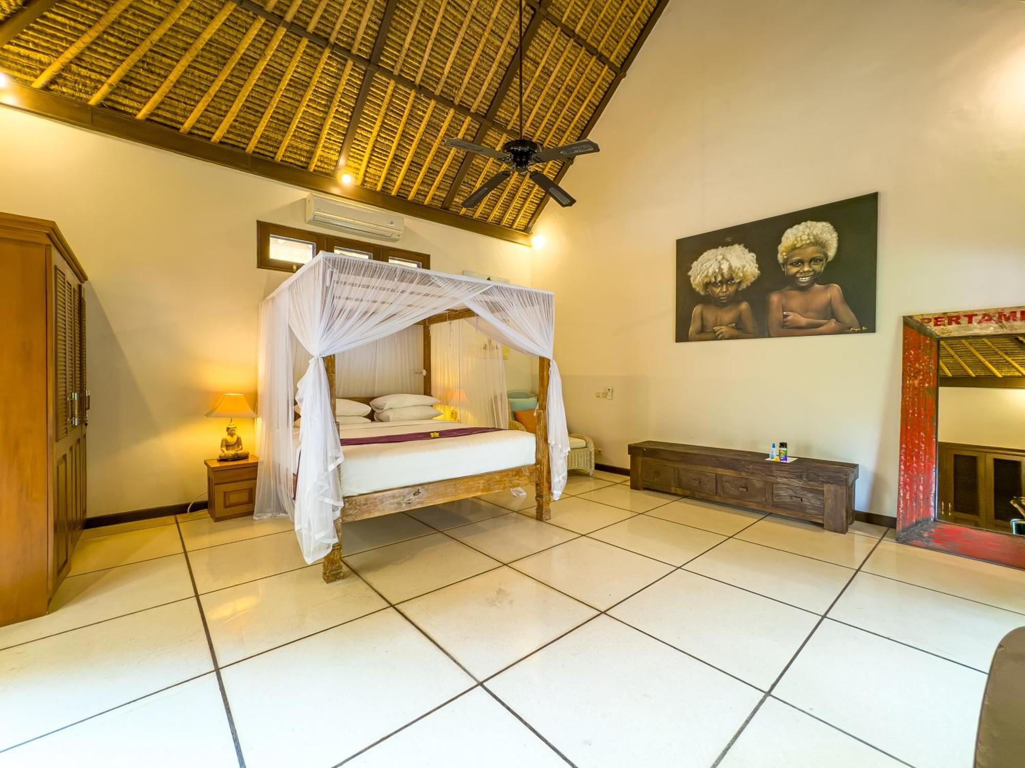 Villa Bugis Kayu Aya Seminyak Номер фото