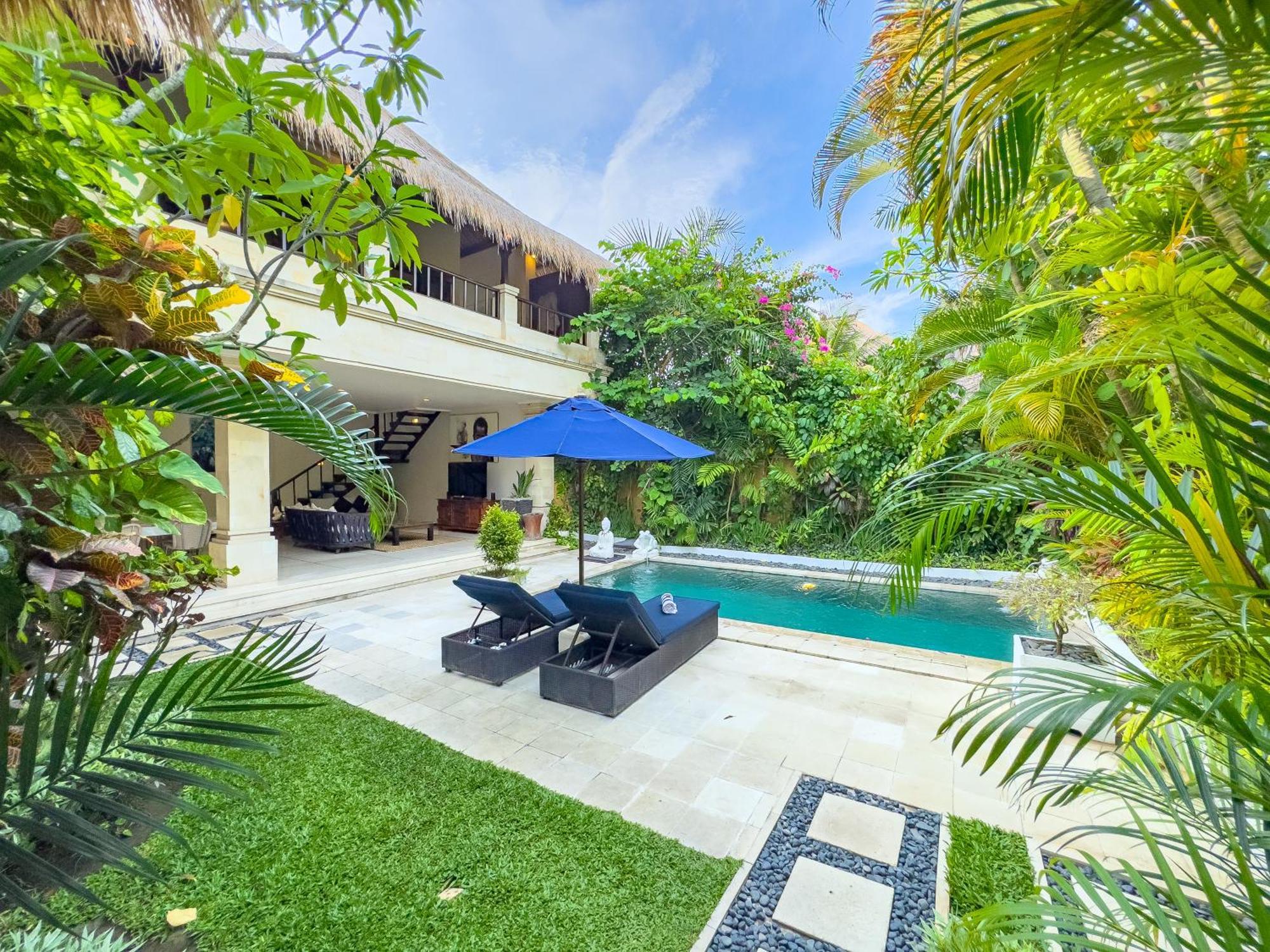 Villa Bugis Kayu Aya Seminyak Номер фото