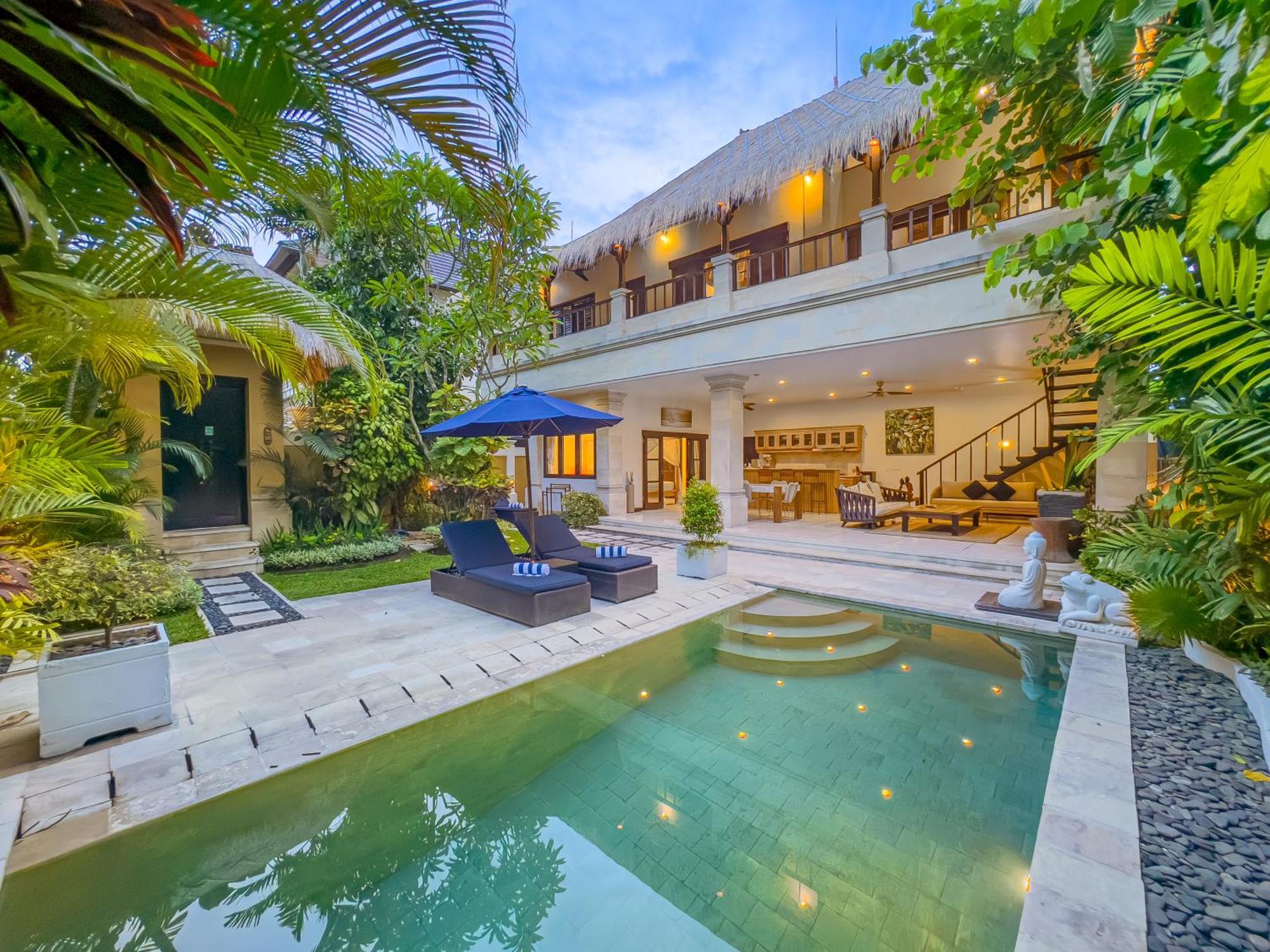 Villa Bugis Kayu Aya Seminyak Номер фото