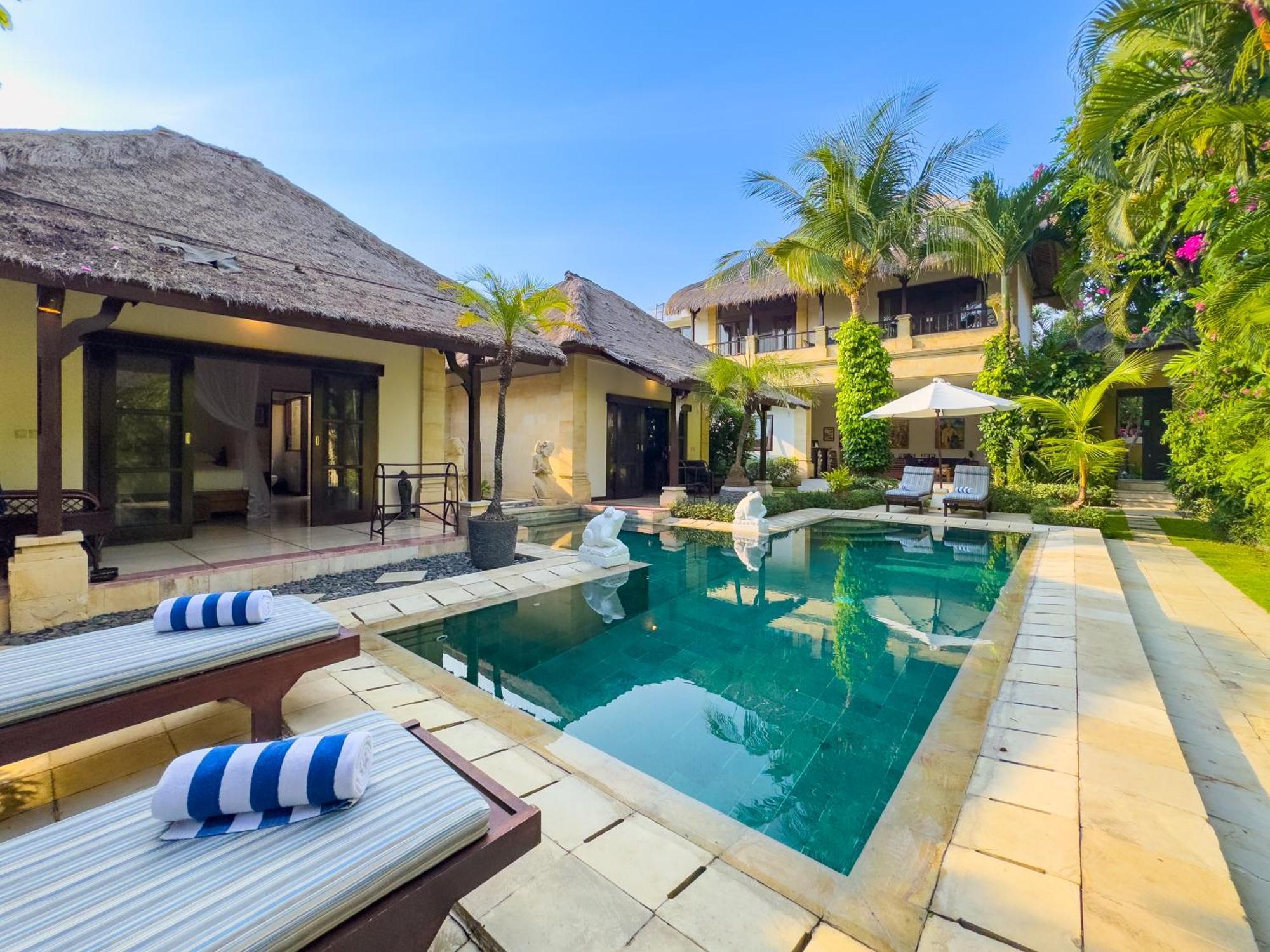 Villa Bugis Kayu Aya Seminyak Номер фото